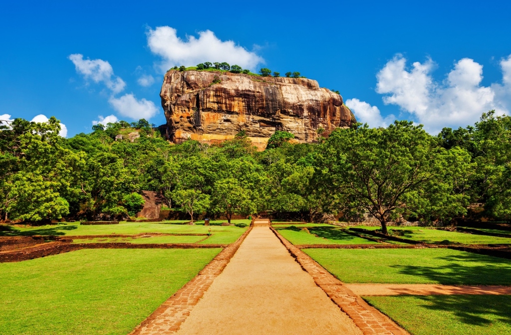 Sigiriya and Dambulla Tour